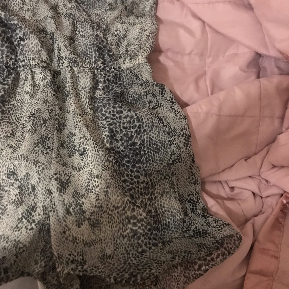 Romper. - Picture 4 of 5